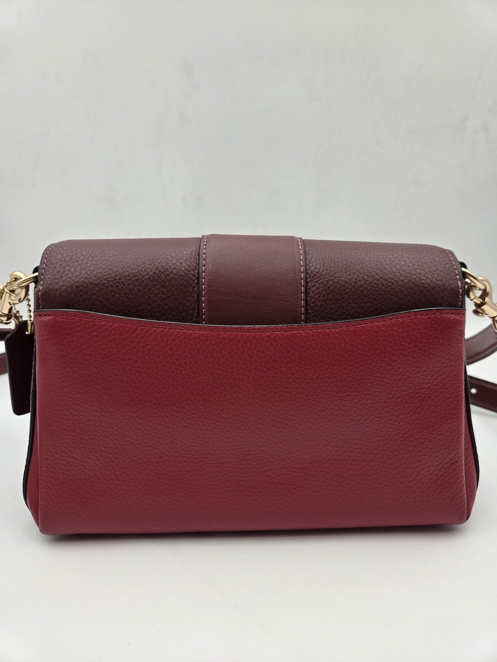Coach Two-Tone Red & Burgundy Leather Shoulder Bag with Signature Wallet - Picture 3 of 16